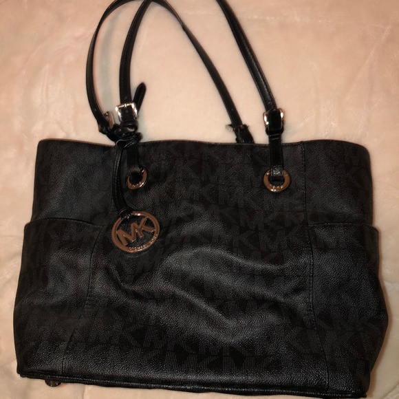 Michael Kors Signature Large Tote - Picture 1 of 6